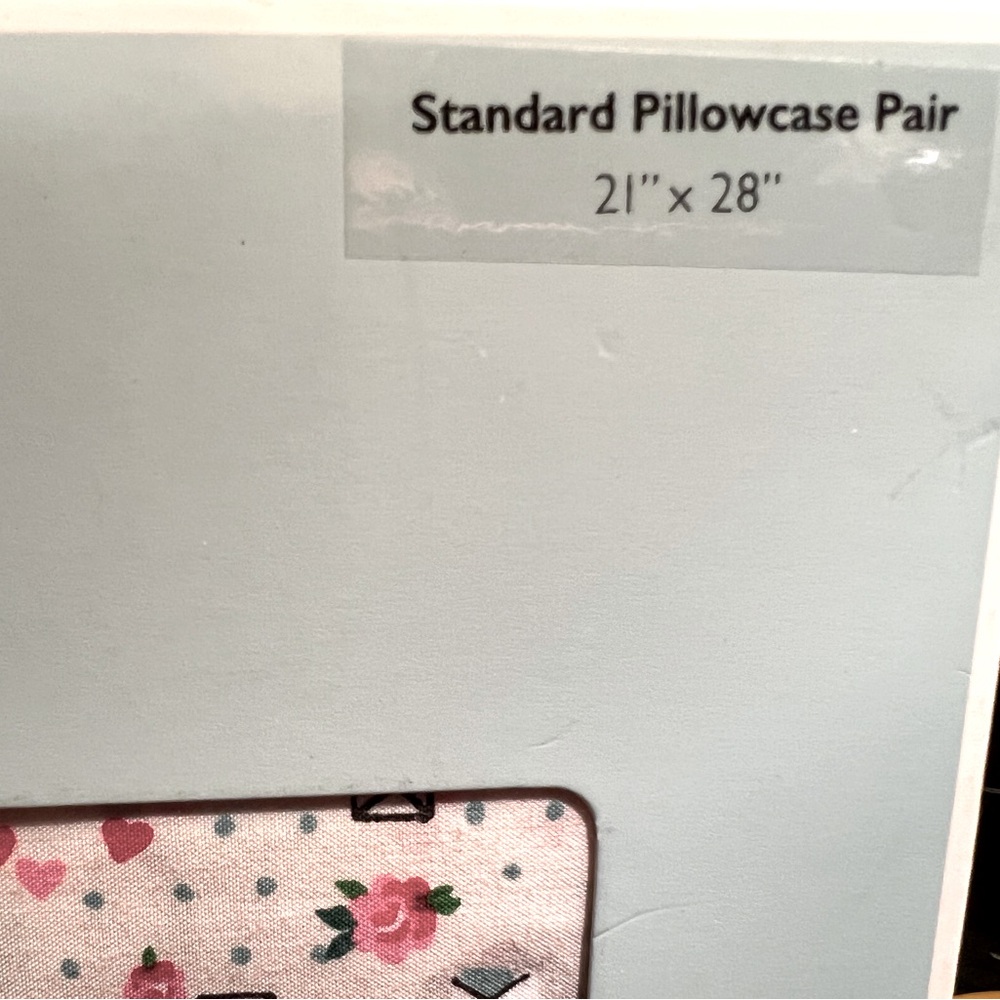 Cath Kidston London NWT Winter Heart Theme Shine Bright Standard Pillowcase Pair - Picture 7 of 7